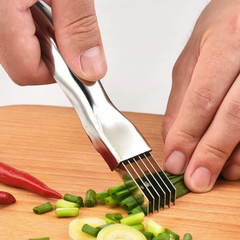 This versatile multi-slicer excels at slicing onions, tomatoes, cucumbers, and other produce with minimal effort.