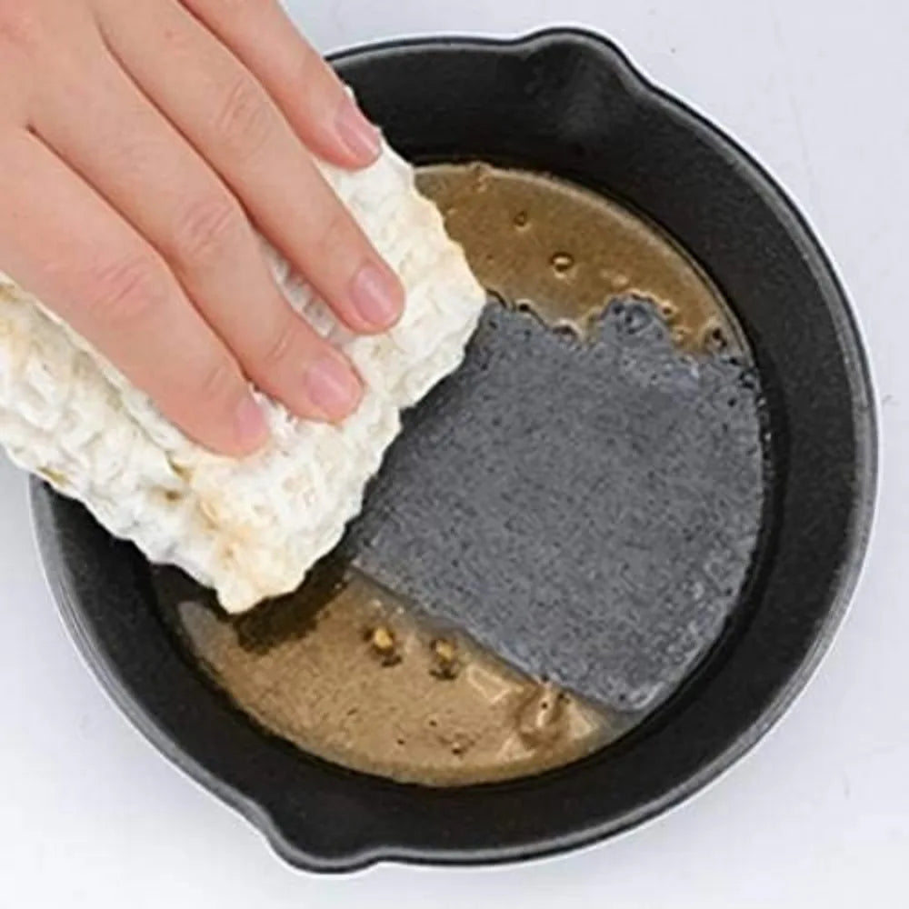 Cast Iron Skillet Frying Pan with Drip-Spout