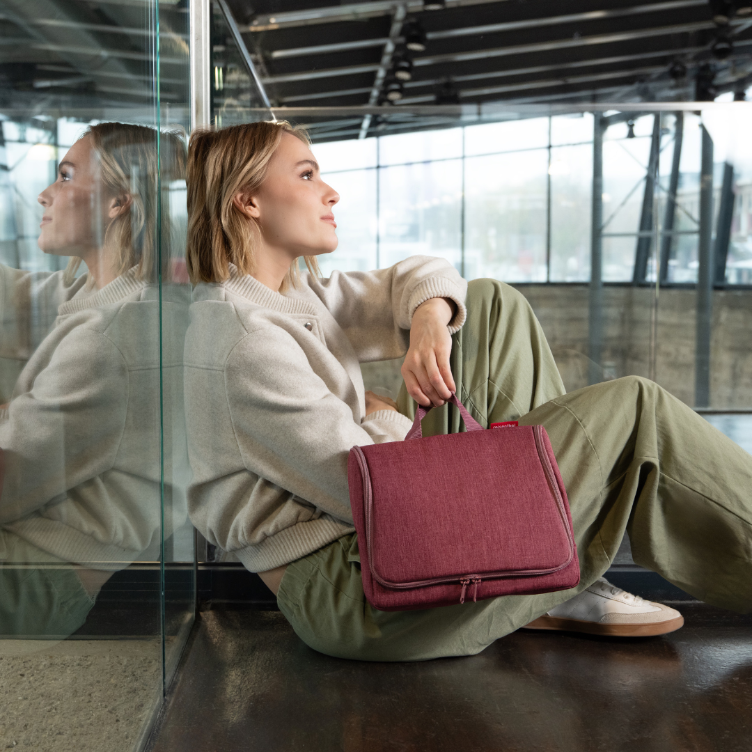 Reisenthel Toiletbag XL Twist Maroon Large Hanging Travel Organizer